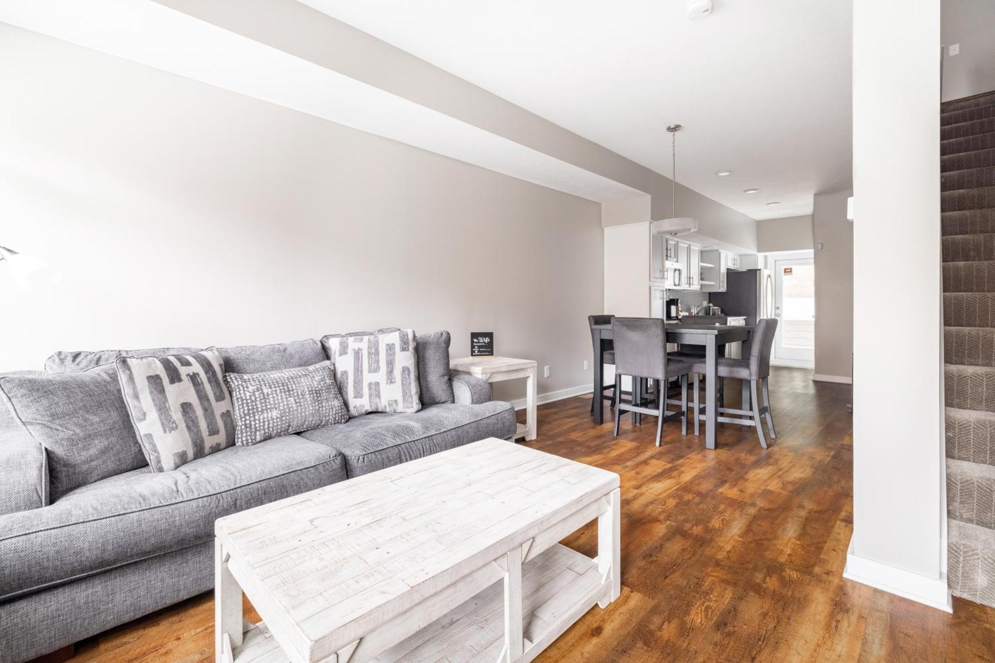 Luxury Downtown Townhome Unit 5 クリーブランド エクステリア 写真
